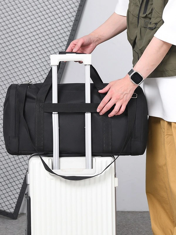 Wear-resistant adjustable shoulder strap with anti-slip padding and metal buckle