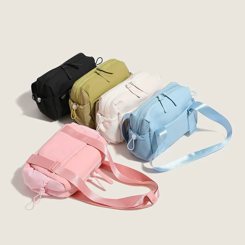 Five color options: pink, black, khaki, olive green, light khaki nylon gym tote